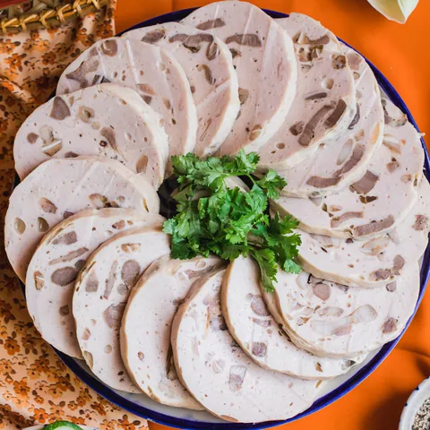 Tổng Hợp Hình Ảnh Giò Tai Và Công Thức Làm Giòn Sật Từ Tai Heo Cho Người Nội Trợ