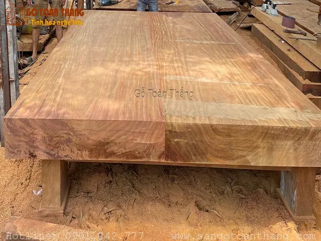 Nhận Diện Hình Ảnh Gỗ Lim Qua Đặc Điểm Vân Gỗ, Màu Sắc Và Các Loại Phổ Biến Cho Gia Chủ Nhận Diện Hình Ảnh Gỗ Lim Qua Đặc Điểm Vân Gỗ, Màu Sắc Và Các Loại Phổ Biến Cho Gia Chủ