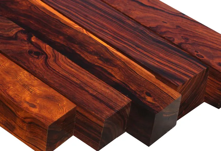 Nhận Diện Hình Ảnh Gỗ Lim Qua Đặc Điểm Vân Gỗ, Màu Sắc Và Các Loại Phổ Biến Cho Gia Chủ Nhận Diện Hình Ảnh Gỗ Lim Qua Đặc Điểm Vân Gỗ, Màu Sắc Và Các Loại Phổ Biến Cho Gia Chủ