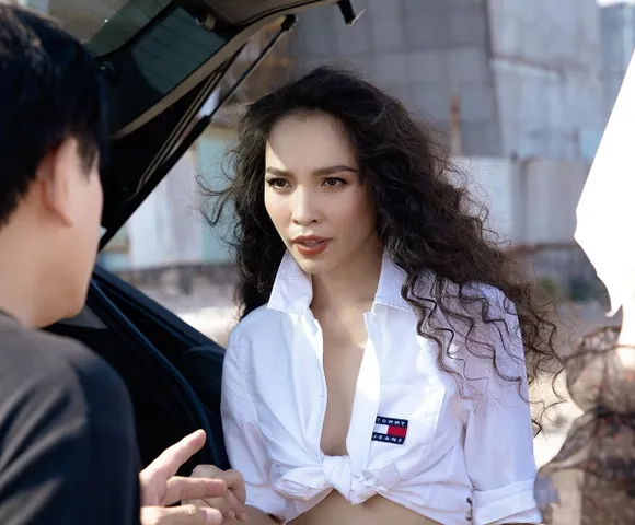 Chiêm Ngưỡng Hình Ảnh Ấn Tượng Và Nhan Sắc "lão Hóa Ngược" Tuổi 45 Của Ca Sĩ Hiền Thục Dành Cho Khán Giả Yêu Nhạc