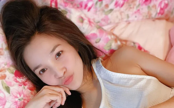 Chiêm Ngưỡng Hình Ảnh Ấn Tượng Và Nhan Sắc "lão Hóa Ngược" Tuổi 45 Của Ca Sĩ Hiền Thục Dành Cho Khán Giả Yêu Nhạc