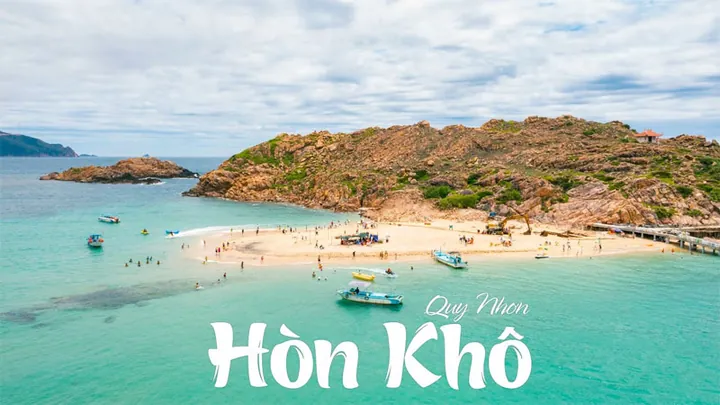 Chiêm Ngưỡng Hình Ảnh Hòn Khô Quy Nhơn: Vẻ Đẹp Hoang Sơ Của Đảo Đá Dành Cho Du Khách Chiêm Ngưỡng Hình Ảnh Hòn Khô Quy Nhơn: Vẻ Đẹp Hoang Sơ Của Đảo Đá Dành Cho Du Khách