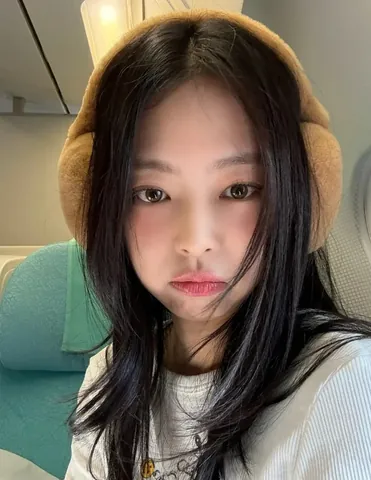 Khám Phá Bộ Sưu Tập Hình Ảnh Jennie Cute Của Jennie Blackpink Dành Cho Fan K-pop: Từ Ảnh Selfie Đến Hình Nền Aesthetic Khám Phá Bộ Sưu Tập Hình Ảnh Jennie Cute Của Jennie Blackpink Dành Cho Fan K-pop: Từ Ảnh Selfie Đến Hình Nền Aesthetic