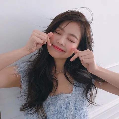 Khám Phá Bộ Sưu Tập Hình Ảnh Jennie Cute Của Jennie Blackpink Dành Cho Fan K-pop: Từ Ảnh Selfie Đến Hình Nền Aesthetic Khám Phá Bộ Sưu Tập Hình Ảnh Jennie Cute Của Jennie Blackpink Dành Cho Fan K-pop: Từ Ảnh Selfie Đến Hình Nền Aesthetic