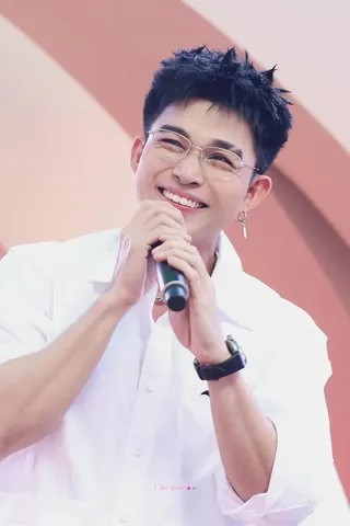 Tổng Hợp Hình Ảnh Jun Phạm: Khám Phá Khoảnh Khắc Đời Tư Và Phong Cách Thời Trang Nam Tính Dành Cho Người Hâm Mộ Tổng Hợp Hình Ảnh Jun Phạm: Khám Phá Khoảnh Khắc Đời Tư Và Phong Cách Thời Trang Nam Tính Dành Cho Người Hâm Mộ