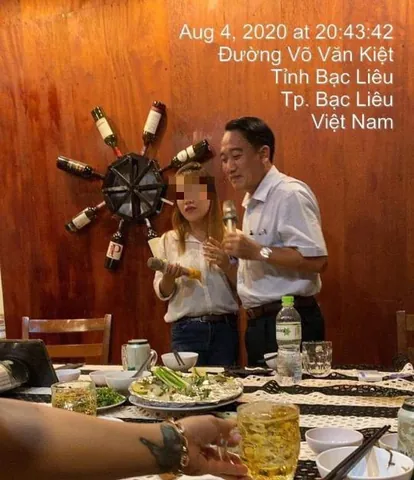 Tải Hình Ảnh Karaoke Ôm Cùng Ảnh Gái Quán Karaoke Dành Cho Độc Giả Tải Hình Ảnh Karaoke Ôm Cùng Ảnh Gái Quán Karaoke Dành Cho Độc Giả