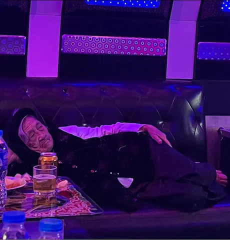 Tải Hình Ảnh Karaoke Ôm Cùng Ảnh Gái Quán Karaoke Dành Cho Độc Giả Tải Hình Ảnh Karaoke Ôm Cùng Ảnh Gái Quán Karaoke Dành Cho Độc Giả