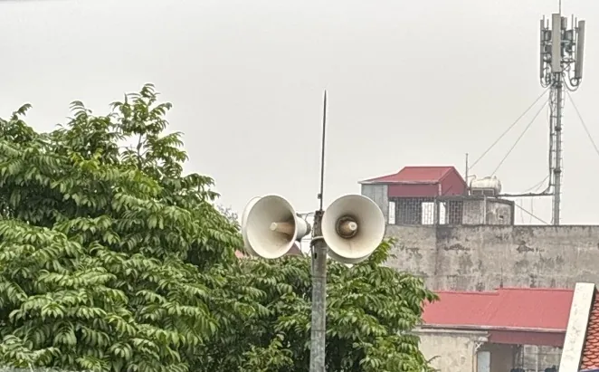 Chiêm Ngưỡng Hình Ảnh Và Sứ Mệnh Lịch Sử Của Loa Phường Qua Cột Treo Cho Cư Dân Đô Thị