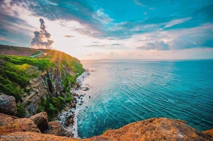 Chiêm Ngưỡng Hình Ảnh Vẻ Đẹp Thiên Nhiên Và Địa Điểm Check-in Qua Những Góc Ảnh Đảo Lý Sơn Dành Cho Du Khách Chiêm Ngưỡng Hình Ảnh Vẻ Đẹp Thiên Nhiên Và Địa Điểm Check-in Qua Những Góc Ảnh Đảo Lý Sơn Dành Cho Du Khách