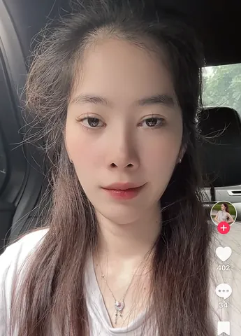 Chiêm Ngưỡng Hình Ảnh Nam Em: Sự Đối Nghịch Xưa Nay Của Hoa Khôi Trước Công Chúng Chiêm Ngưỡng Hình Ảnh Nam Em: Sự Đối Nghịch Xưa Nay Của Hoa Khôi Trước Công Chúng