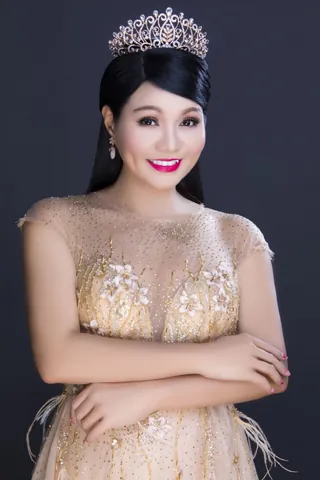 Chiêm Ngưỡng Hình Ảnh Mới Nhất Của Diễn Viên Ngọc Huyền Dành Cho Fan: Từ Ảnh Cưới Đến Ảnh Nhan Sắc Chiêm Ngưỡng Hình Ảnh Mới Nhất Của Diễn Viên Ngọc Huyền Dành Cho Fan: Từ Ảnh Cưới Đến Ảnh Nhan Sắc