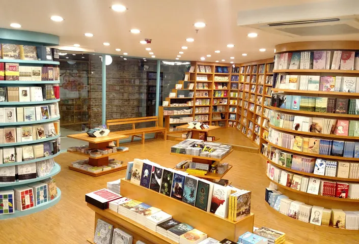 Khám Phá Hình Ảnh Nhà Sách Đẹp & Thiết Kế Hiệu Sách Cho Chủ Đầu Tư