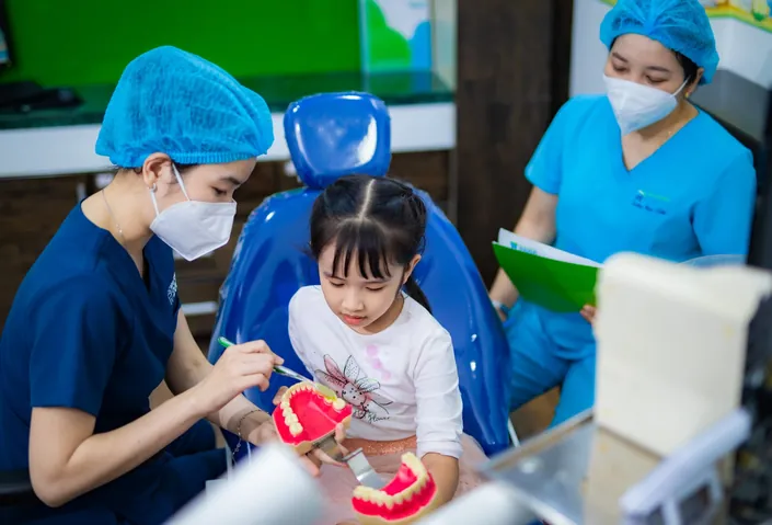 Tổng Hợp Hình Ảnh Nha Sĩ (bác Sĩ Răng Hàm Mặt) Chân Thực Và Minh Họa Cho Designer Và Bệnh Nhân Tổng Hợp Hình Ảnh Nha Sĩ (bác Sĩ Răng Hàm Mặt) Chân Thực Và Minh Họa Cho Designer Và Bệnh Nhân