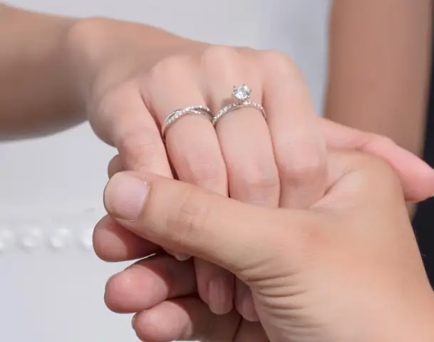 Bộ Sưu Tập Hình Ảnh Nhẫn Cầu Hôn Đẹp 2026 – Tham Khảo Mẫu, Phong Cách Và Nguồn Tải Miễn Phí Bộ Sưu Tập Hình Ảnh Nhẫn Cầu Hôn Đẹp 2026 – Tham Khảo Mẫu, Phong Cách Và Nguồn Tải Miễn Phí