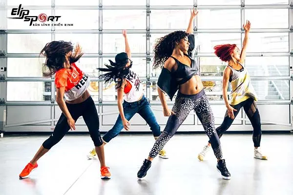 Tải Xuống Hình Ảnh Nhảy Zumba: Tổng Hợp Ảnh, Vector Và Png Cho Nhà Thiết Kế Và Người Yêu Fitness