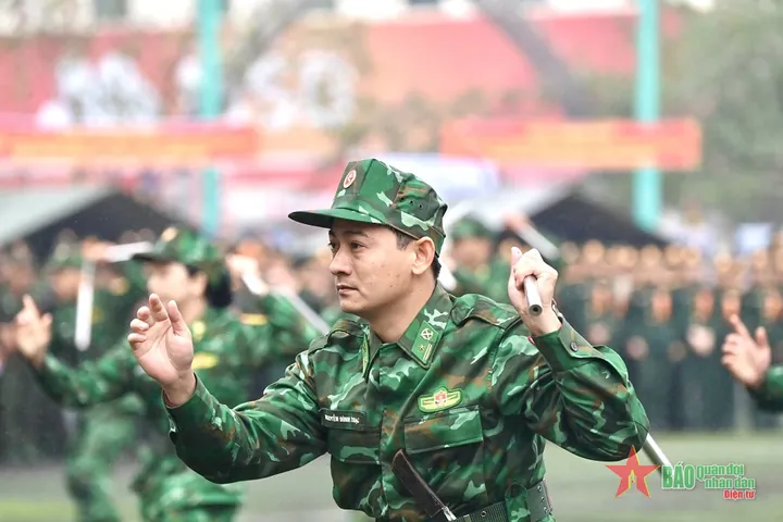 Phân Tích Hình Ảnh Nịnh Bợ Và Xu Nịnh Điển Hình Cho Người Đi Làm Phân Tích Hình Ảnh Nịnh Bợ Và Xu Nịnh Điển Hình Cho Người Đi Làm