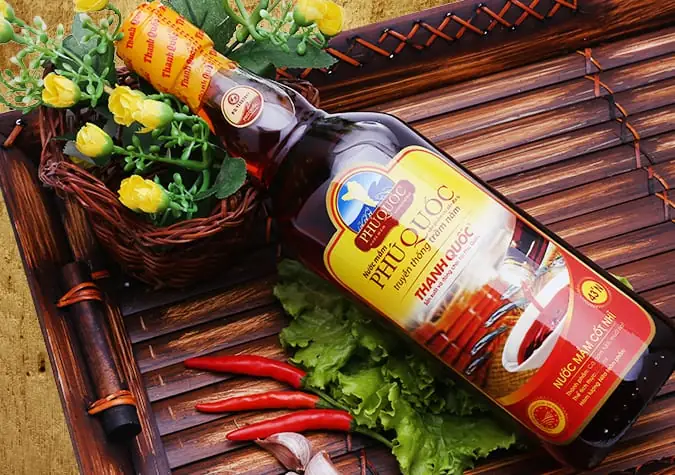 Hình Ảnh Nước Mắm Phú Quốc: Tổng Hợp Ảnh Thực Tế Và Gợi Ý Các Thương Hiệu Nổi Bật Cho Du Khách