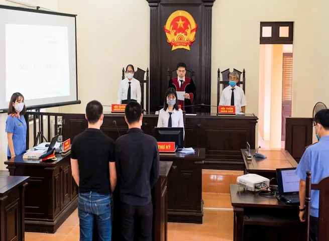 Tổng Hợp Hình Ảnh Phiên Tòa Thực Tế: Xem Ảnh Bên Trong Và Cổng Tòa Cho Độc Giả