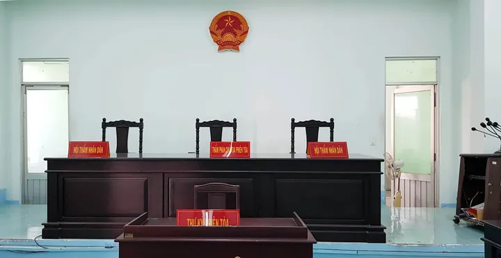 Tổng Hợp Hình Ảnh Phiên Tòa Thực Tế: Xem Ảnh Bên Trong Và Cổng Tòa Cho Độc Giả