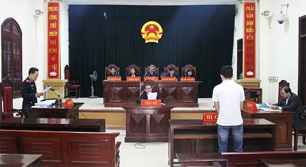 Tổng Hợp Hình Ảnh Phiên Tòa Thực Tế: Xem Ảnh Bên Trong Và Cổng Tòa Cho Độc Giả