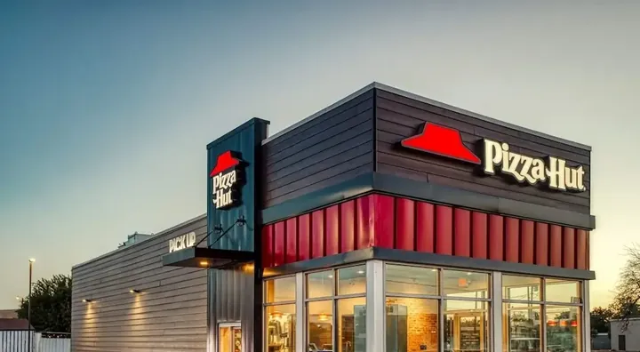 Khám Phá Hình Ảnh Pizza Hut Cho Thực Khách: Từ Logo, Thực Đơn Đến Không Gian Nhà Hàng Khám Phá Hình Ảnh Pizza Hut Cho Thực Khách: Từ Logo, Thực Đơn Đến Không Gian Nhà Hàng