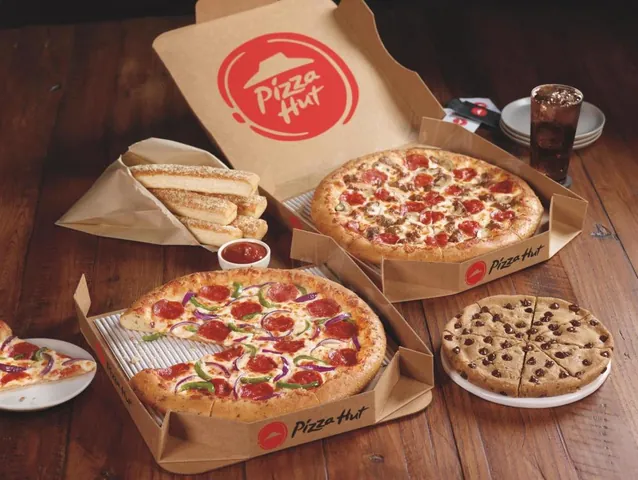 Khám Phá Hình Ảnh Pizza Hut Cho Thực Khách: Từ Logo, Thực Đơn Đến Không Gian Nhà Hàng Khám Phá Hình Ảnh Pizza Hut Cho Thực Khách: Từ Logo, Thực Đơn Đến Không Gian Nhà Hàng