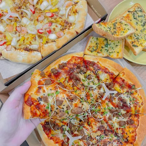 Khám Phá Hình Ảnh Pizza Hut Cho Thực Khách: Từ Logo, Thực Đơn Đến Không Gian Nhà Hàng Khám Phá Hình Ảnh Pizza Hut Cho Thực Khách: Từ Logo, Thực Đơn Đến Không Gian Nhà Hàng