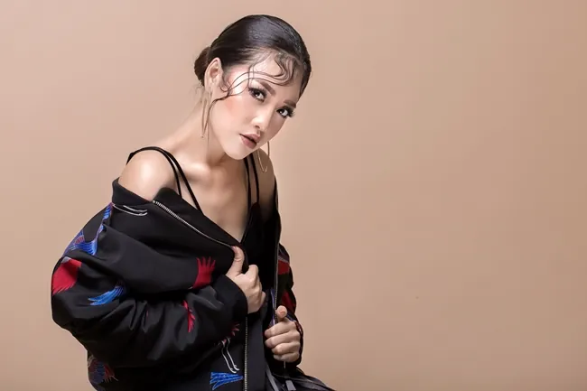 Chiêm Ngưỡng Hình Ảnh Diễn Viên Puka Rạng Rỡ Trước Và Sau Khi Sinh Con Dành Cho Người Hâm Mộ Chiêm Ngưỡng Hình Ảnh Diễn Viên Puka Rạng Rỡ Trước Và Sau Khi Sinh Con Dành Cho Người Hâm Mộ