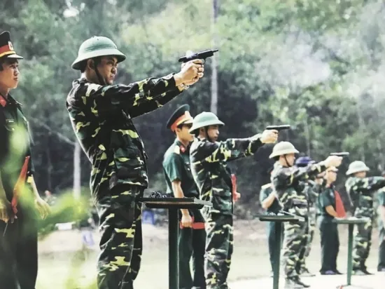 Khám Phá Hình Ảnh Quốc Phòng Việt Nam Ý Nghĩa Dành Cho Độc Giả: Từ Ảnh Triển Lãm Đến Tranh Cổ Động Khám Phá Hình Ảnh Quốc Phòng Việt Nam Ý Nghĩa Dành Cho Độc Giả: Từ Ảnh Triển Lãm Đến Tranh Cổ Động