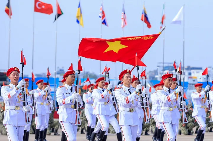Khám Phá Hình Ảnh Quốc Phòng Việt Nam Ý Nghĩa Dành Cho Độc Giả: Từ Ảnh Triển Lãm Đến Tranh Cổ Động Khám Phá Hình Ảnh Quốc Phòng Việt Nam Ý Nghĩa Dành Cho Độc Giả: Từ Ảnh Triển Lãm Đến Tranh Cổ Động