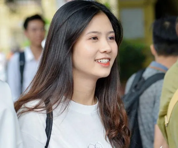 Tổng Hợp Hình Ảnh Quỳnh Trang: Album Ảnh Đẹp Diễn Viên Trang Mây (chang Mây), Ca Sĩ Thân Nguyễn Thùy Trang Và Con Gái Công Lý