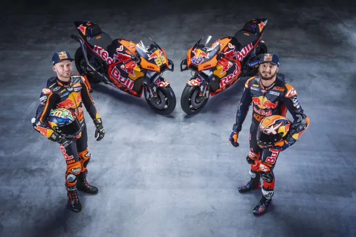 Tải Xuống Hình Ảnh Red Bull, Logo Và Vector Miễn Phí Cho Designer Và Người Dùng