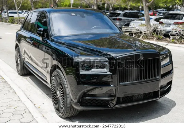 Chiêm Ngưỡng Bộ Sưu Tập Hình Ảnh Rolls-royce Đẹp Nhất Từ Dòng Phantom Đến Cullinan Dành Cho Người Yêu Xe Chiêm Ngưỡng Bộ Sưu Tập Hình Ảnh Rolls-royce Đẹp Nhất Từ Dòng Phantom Đến Cullinan Dành Cho Người Yêu Xe