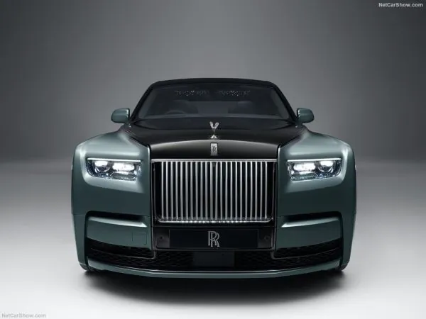 Chiêm Ngưỡng Bộ Sưu Tập Hình Ảnh Rolls-royce Đẹp Nhất Từ Dòng Phantom Đến Cullinan Dành Cho Người Yêu Xe Chiêm Ngưỡng Bộ Sưu Tập Hình Ảnh Rolls-royce Đẹp Nhất Từ Dòng Phantom Đến Cullinan Dành Cho Người Yêu Xe