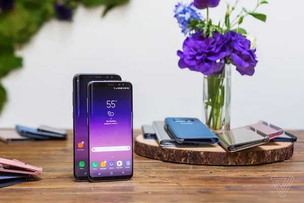 Chiêm Ngưỡng Bộ Hình Ảnh Samsung S8 Chính Thức: Thiết Kế Màn Hình Vô Cực Và Camera Chuyên Nghiệp Dành Cho Người Yêu Công Nghệ Chiêm Ngưỡng Bộ Hình Ảnh Samsung S8 Chính Thức: Thiết Kế Màn Hình Vô Cực Và Camera Chuyên Nghiệp Dành Cho Người Yêu Công Nghệ