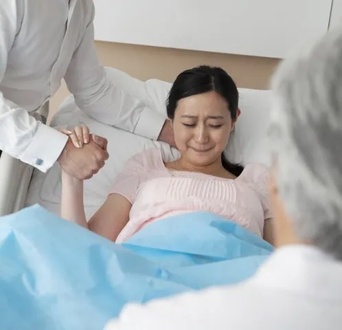 Xem Hình Ảnh Sinh Mổ Thực Tế: Quy Trình Mổ Lấy Thai & Vết Sẹo Cho Mẹ Bầu Xem Hình Ảnh Sinh Mổ Thực Tế: Quy Trình Mổ Lấy Thai & Vết Sẹo Cho Mẹ Bầu