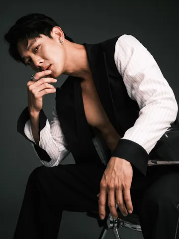 Xem Và Tải Hình Ảnh Song Luân: Bộ Sưu Tập Ảnh Đời Thường, Visual Điển Trai Cho Fan Hâm Mộ