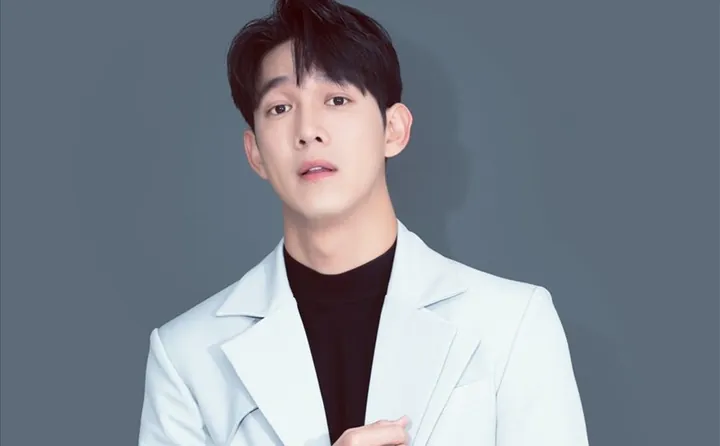 Xem Và Tải Hình Ảnh Song Luân: Bộ Sưu Tập Ảnh Đời Thường, Visual Điển Trai Cho Fan Hâm Mộ