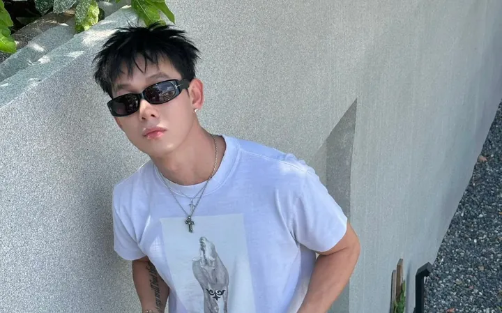 Xem Và Tải Hình Ảnh Song Luân: Bộ Sưu Tập Ảnh Đời Thường, Visual Điển Trai Cho Fan Hâm Mộ