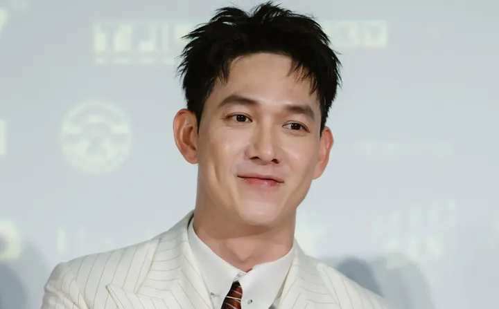 Xem Và Tải Hình Ảnh Song Luân: Bộ Sưu Tập Ảnh Đời Thường, Visual Điển Trai Cho Fan Hâm Mộ