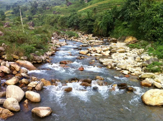 Khám Phá Hình Ảnh Suối Đẹp Tại Việt Nam Dành Cho Người Yêu Thiên Nhiên Và Nhiếp Ảnh