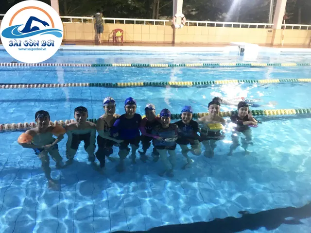 Xem Và Tải Hình Ảnh Tập Bơi Thực Tế Tại Lớp Học Cho Trẻ Em Và Người Lớn Xem Và Tải Hình Ảnh Tập Bơi Thực Tế Tại Lớp Học Cho Trẻ Em Và Người Lớn