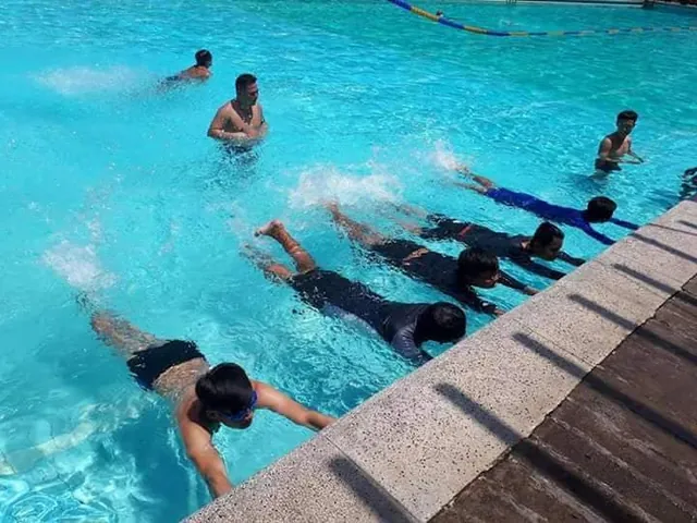 Xem Và Tải Hình Ảnh Tập Bơi Thực Tế Tại Lớp Học Cho Trẻ Em Và Người Lớn Xem Và Tải Hình Ảnh Tập Bơi Thực Tế Tại Lớp Học Cho Trẻ Em Và Người Lớn