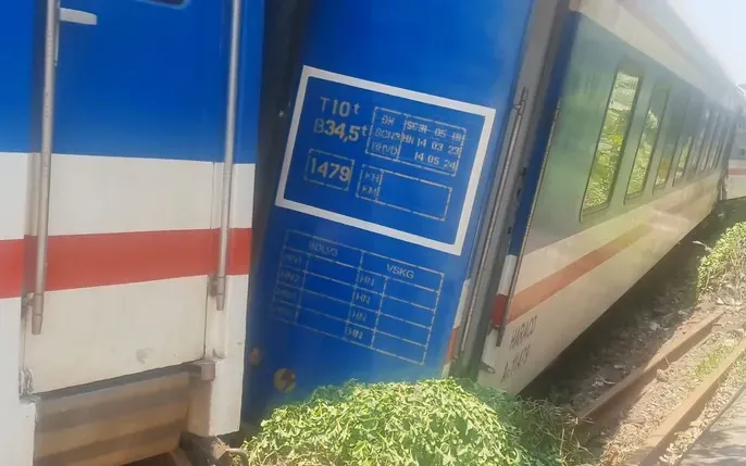 Xem Hình Ảnh Tàu Se1: Thực Tế Khoang Ghế, Toa Xe Và Trải Nghiệm Đi Tàu Cho Hành Khách Xem Hình Ảnh Tàu Se1: Thực Tế Khoang Ghế, Toa Xe Và Trải Nghiệm Đi Tàu Cho Hành Khách