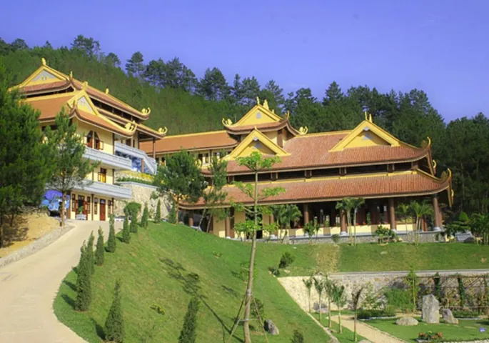 Chiêm Ngưỡng Bộ Hình Ảnh Tây Thiên Tam Đảo: Thiền Viện Trúc Lâm Và Danh Thắng Tâm Linh Cho Người Yêu Du Lịch Việt