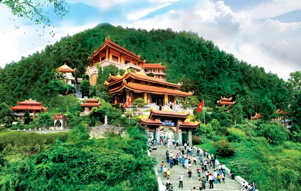 Chiêm Ngưỡng Bộ Hình Ảnh Tây Thiên Tam Đảo: Thiền Viện Trúc Lâm Và Danh Thắng Tâm Linh Cho Người Yêu Du Lịch Việt