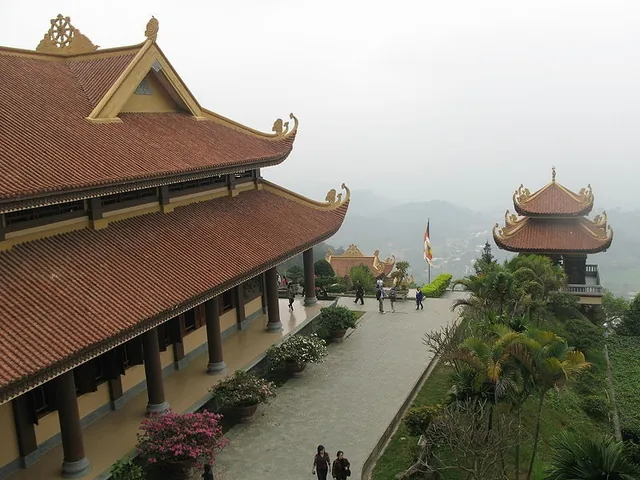 Chiêm Ngưỡng Bộ Hình Ảnh Tây Thiên Tam Đảo: Thiền Viện Trúc Lâm Và Danh Thắng Tâm Linh Cho Người Yêu Du Lịch Việt