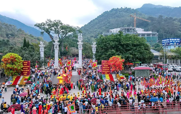 Chiêm Ngưỡng Bộ Hình Ảnh Tây Thiên Tam Đảo: Thiền Viện Trúc Lâm Và Danh Thắng Tâm Linh Cho Người Yêu Du Lịch Việt