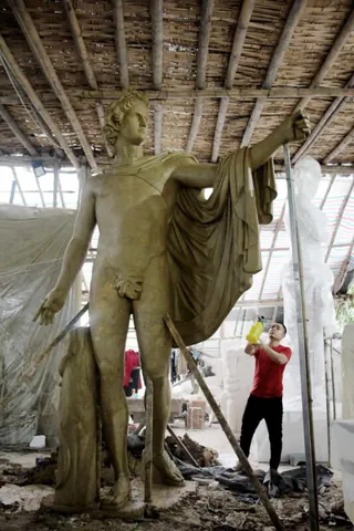 Khám Phá Hình Ảnh Thần Apollo: Biểu Tượng, Ý Nghĩa Và Các Phiên Bản Nghệ Thuật Cho Người Yêu Thần Thoại
