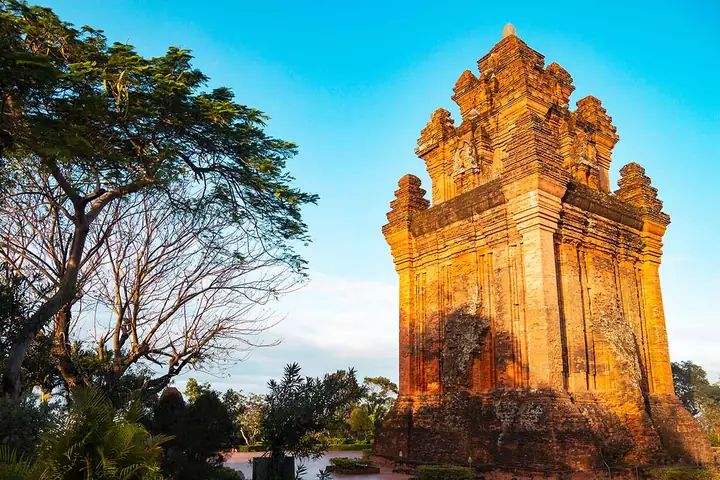 Khám Phá Lịch Sử, Kiến Trúc Và Giá Trị Văn Hoá Của Tháp Nhạn Phú Yên